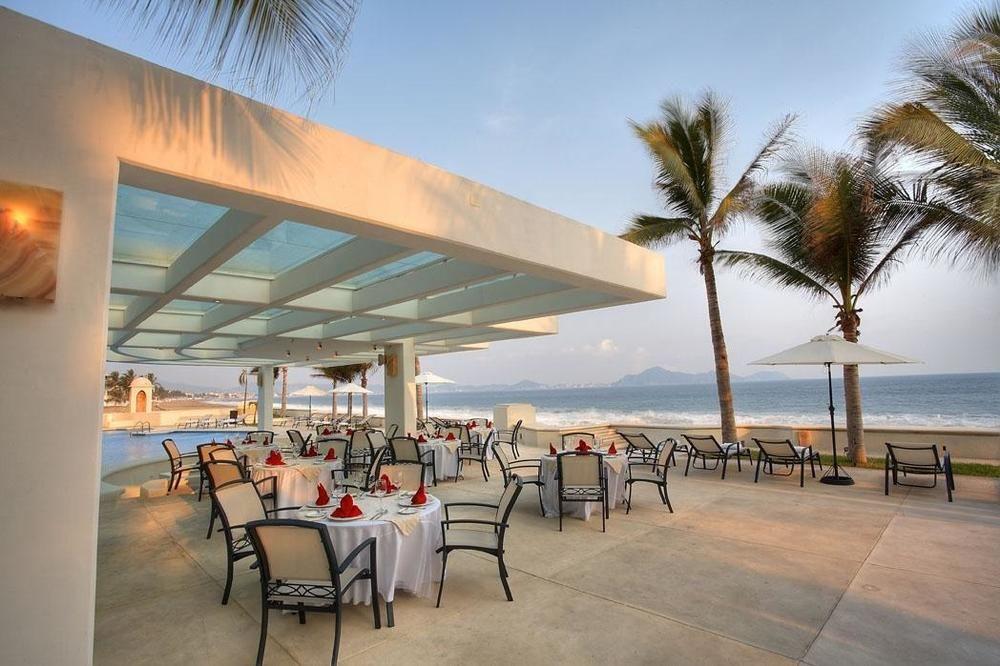 Camino Real Manzanillo Hotel Exterior photo
