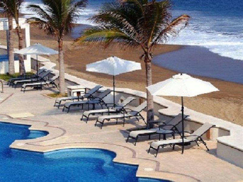 Camino Real Manzanillo Hotel Exterior photo