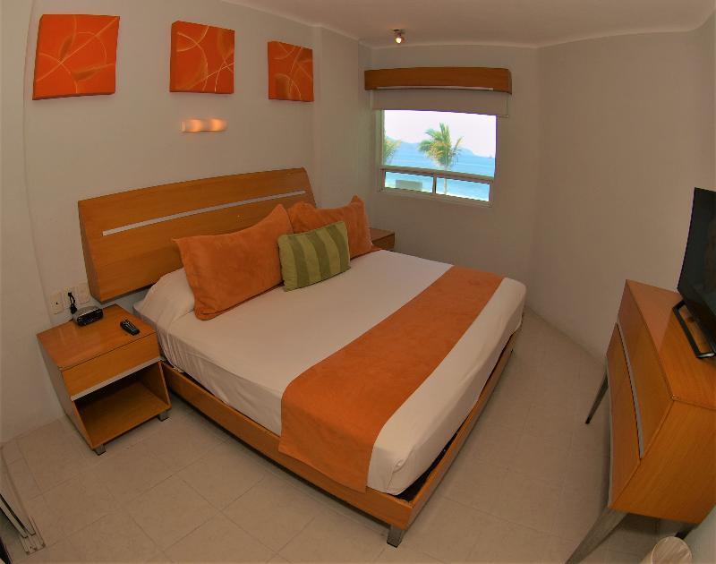 Camino Real Manzanillo Hotel Exterior photo