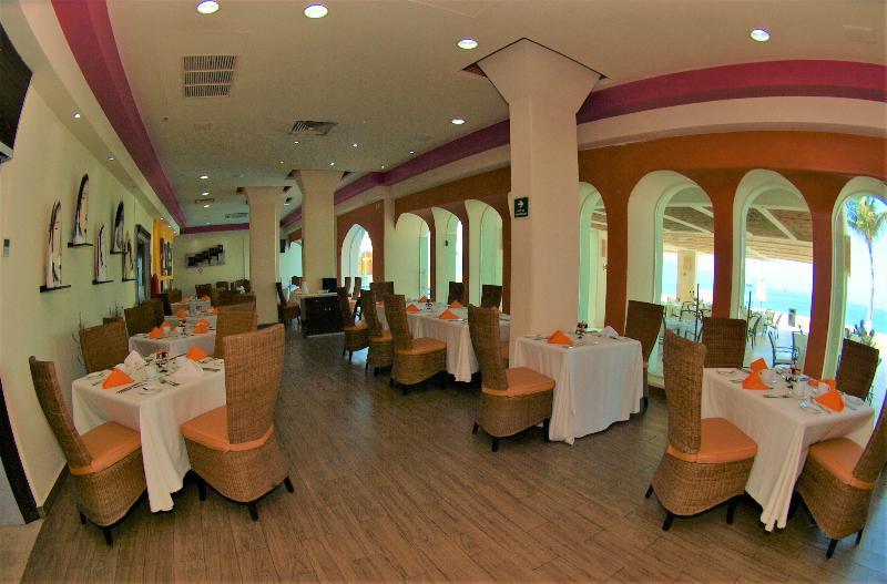Camino Real Manzanillo Hotel Exterior photo